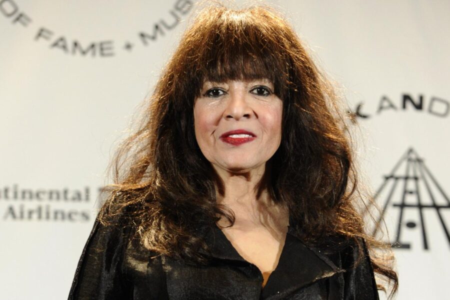 È morta Ronnie Spector, voce delle Ronettes e “cattiva ragazza del rock and roll”