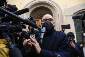 Foto Foto Cecilia Fabiano/ LaPresse 
19-01-2022 Roma, ItaliaPolitica 
Letta e Speranza da Conte per discutere delle elezioni del Presidente della Repubblica.
Nella Foto: Enrico Letta risponde ai giornalisti

Photo Cecilia Fabiano/ LaPresse
January , 19 2022  Rome, Italy
Politics
Letta and Speranza meet ex prime minister Giuseppe Conte to discuss the elections of the italian republic president 
In The Pic: Enrico Letta