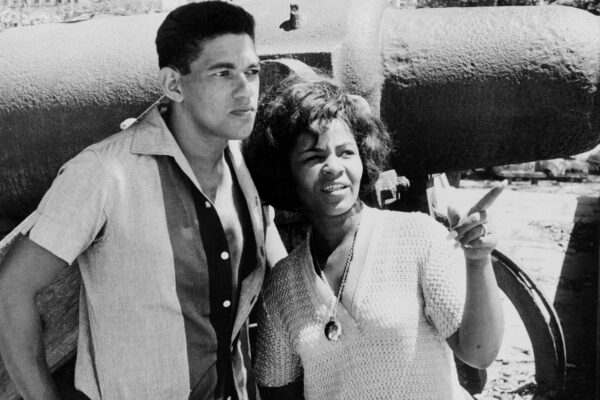 FILE – Footballer Garrincha and samba singer Elza Soares are pictured together, date unknown. Elza Soares has died on Thursday, Jan. 20, 2022. (AP Photo, File)