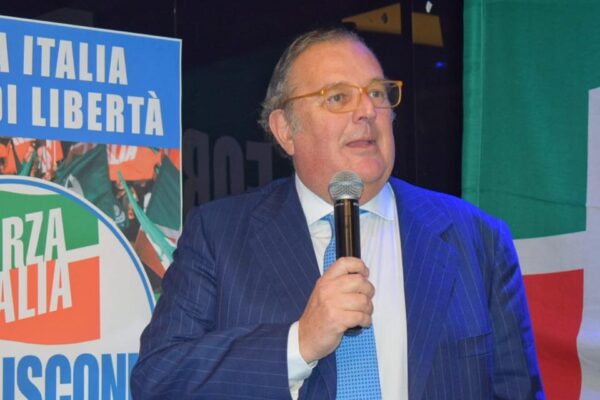 Chi è Roberto Cassinelli, avvocato e deputato di Forza Italia votato per diventare presidente della Repubblica