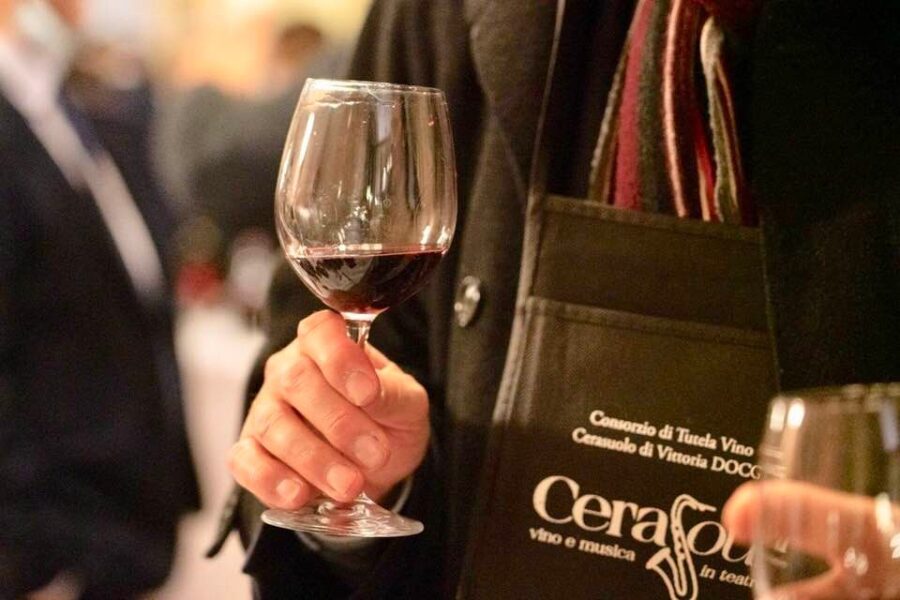 Vino, nella Sicilia più profonda  ecco il ‘soul’ del Cerasuolo di Vittoria