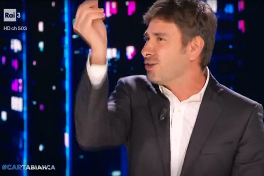 Di Battista insulta Draghi: “Trattato come Churchill ma capisce poco di economia e nulla di politica”