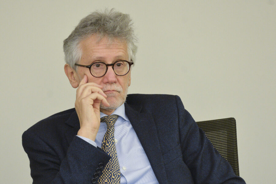 Intervista a Piero Ignazi: “Berlusconi al Quirinale? Ci crede solo lui. Decideranno Salvini, Conte e Letta”