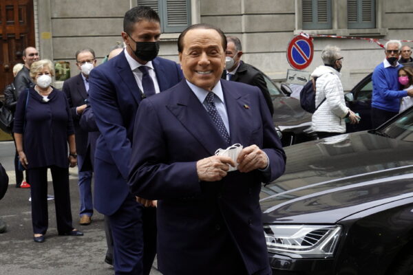 Vertice del centrodestra: tutti uniti su Berlusconi, ma l’elezione è in alto mare