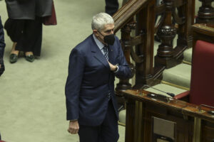 Casini conquista i grillini: come sono tristi le rivoluzioni
