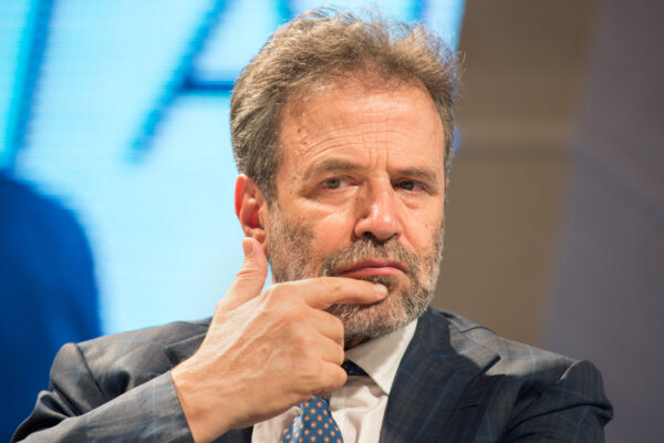 Intervista a Umberto Ranieri: “Napoli torni a essere la grande città porto del Mar Mediterraneo”