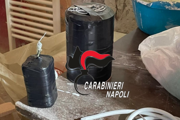 La bomba con il cuore di chiodi che colpisce nel raggio di 100 metri: sequestro a Napoli