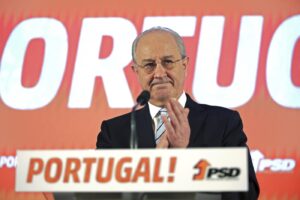 Inchiesta Portogallo, Cnn: “Caso di omonimia nelle intercettazioni, scambiato nome era premier dimissionario Antonio Costa con ministro”