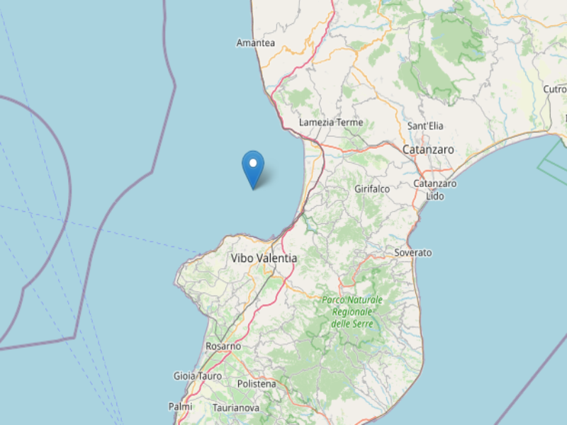 Trema la Calabria, paura per la scossa di terremoto: “Scuole evacuate e gente in strada”
