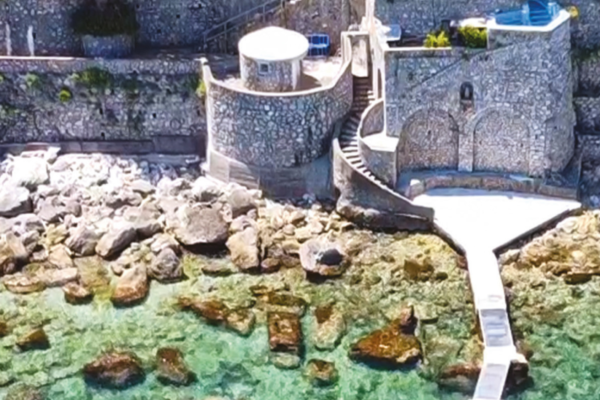 Capri e la luce blu, un’insolita guida dell’isola più amata al mondo