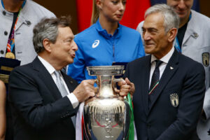 Draghi ‘richiama’ il mondo del calcio: stadi a porte chiuse o sospensione della Serie A
