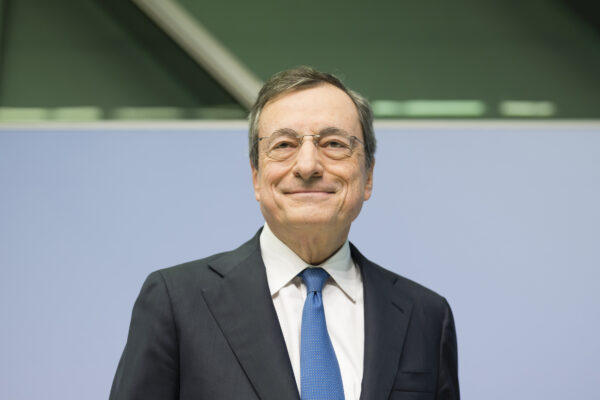 La vendetta dei peones contro Draghi, è caccia spietata al grillino sperduto