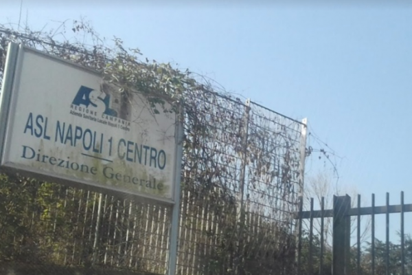 Bonus sporchi ai dipendenti dell’Asl di Napoli in cambio di tangenti, danno da 340mila euro: “Noi parte lesa”