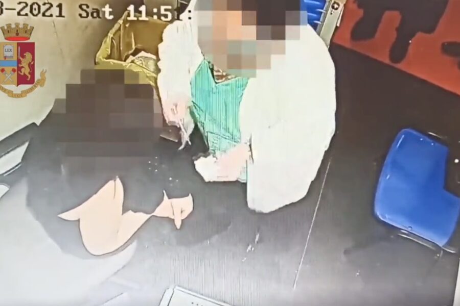 Finte vaccinazioni ai no Vax, arrestata infermiera: anche lei aveva una dose booster ‘fake’