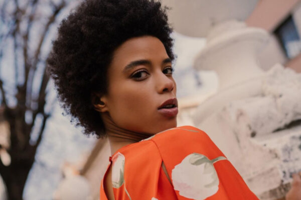 Chi è Lorena Cesarini, le foto dell’attrice che sarà sul palco dell’Ariston