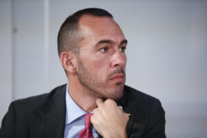 L’ultima giravolta dei 5 Stelle, Di Stefano promuove “l’inutile” gasdotto TAP: “Ci vuole un raddopio”