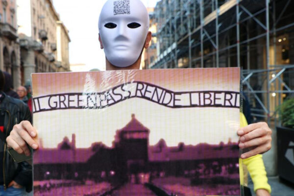 Giornata della Memoria, il ricordo della Shoah infangato da No Vax e No Green Pass
