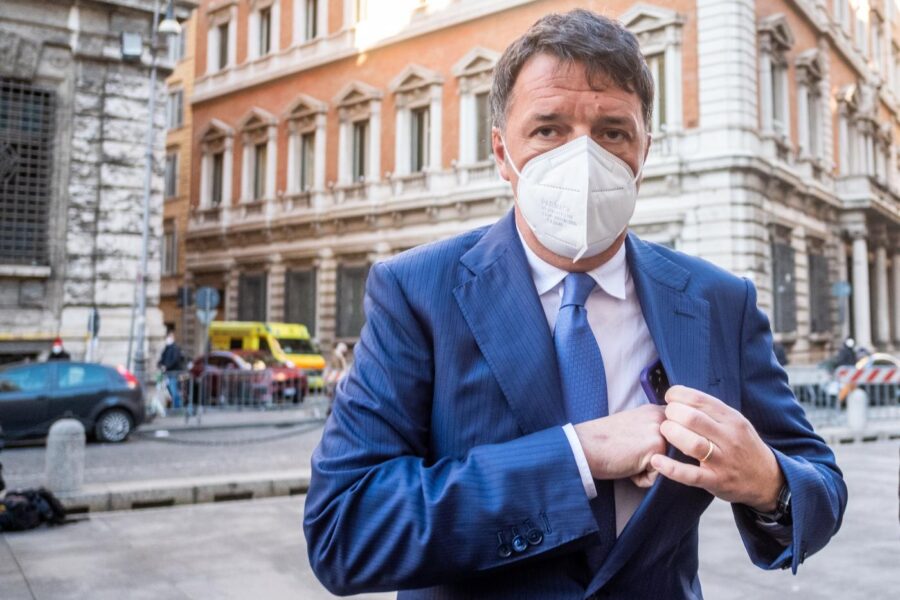 Renzi e la strategia sul Quirinale: “Draghi o Casini ma facciamo presto, nessuno scambio di voti con Casellati”
