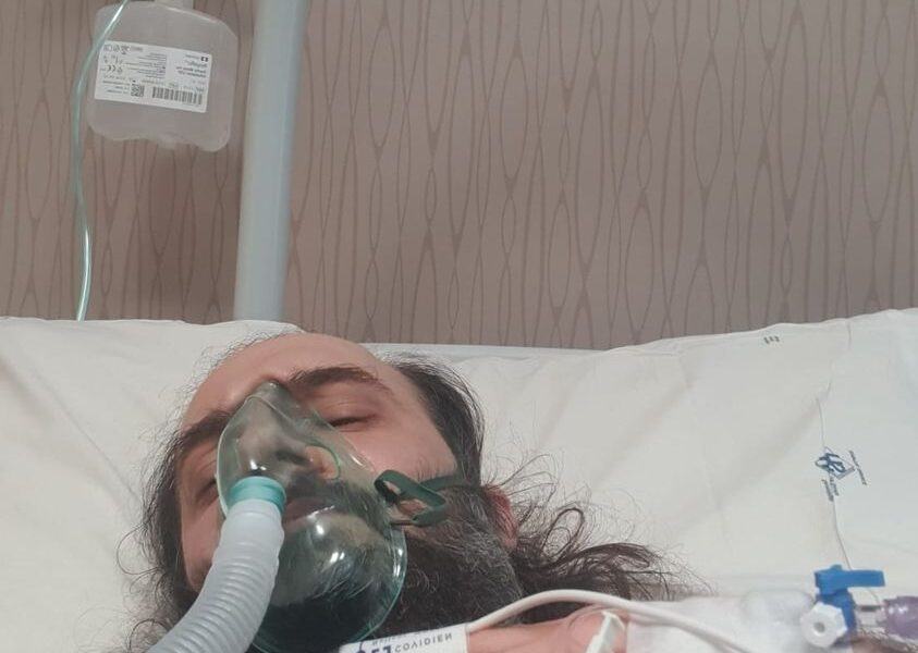 Chi è Ugo Fuoco, no vax napoletano denunciato per il post sulla morte di Sassoli: ricoverato per Covid