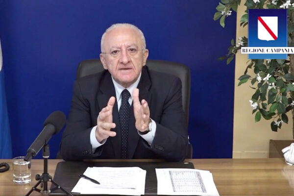 Il bluff di De Luca: contro il governo per difendere se stesso e non la Campania