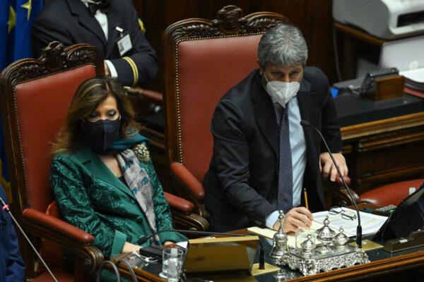 Foto LaPresse/POOL ANSA
25-01-2022 Roma
Camera dei Deputati – Elezione del Presidente della Repubblica
Nella foto Roberto Fico, Maria Elisabetta Alberti Casellati

Photo LaPresse/POOL ANSA
25-01-2022 Rome (Italy)
Chamber of Deputies – Election of the President of the Republic 
In the pic Roberto Fico, Maria Elisabetta Alberti Casellati