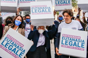 Referendum su eutanasia: decidiamo se la vita è un diritto o è un dovere