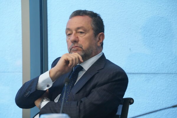 L’allarme di Gian Domenico Caiazza: “La tesi del Pm è sentenza, gli avvocati sono visti come intralcio”