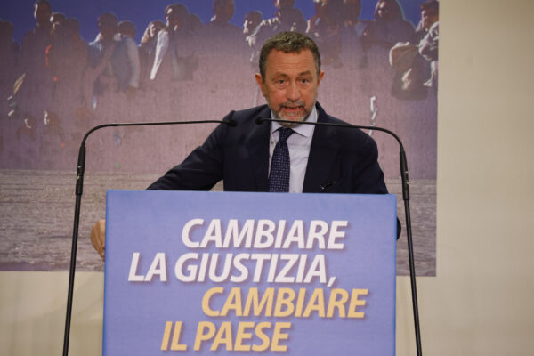 Gian Domenico Caiazza critica la riforma sulla giustizia: “Molto debole”