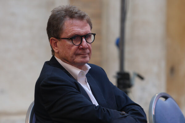 Intervista a Lucio Caracciolo: “Figuraccia Usa: mostrano a Putin di essere deboli e confusi”