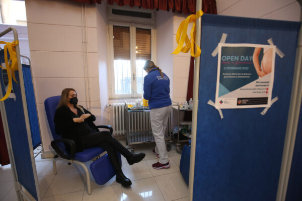 OPEN DAY PER LE DONNE IN GRAVIDANZA ALL’HUB VACCINALE DI SANTA MARIA DELLA PIETA’, VACCINAZIONI, VACCINAZIONE, VACCINO ANTI COVID 19, VACCINI, SOMMINISTRAZIONE
DONNA INCINTA INCINTE