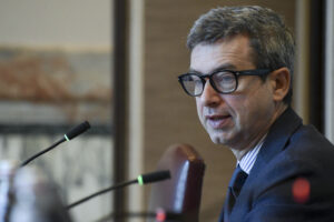 Dopo Tangentopoli un vuoto mai sanato nella classe dirigente: “Una scuola per sanare divario”