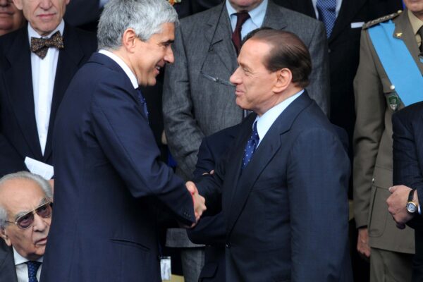 Il grande centro prende forma, Casini va da Berlusconi