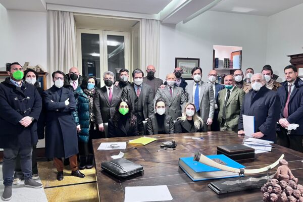 Nasce “Le mani di Napoli”, associazione dei maestri artigiani di eccellenza della moda made in Naples