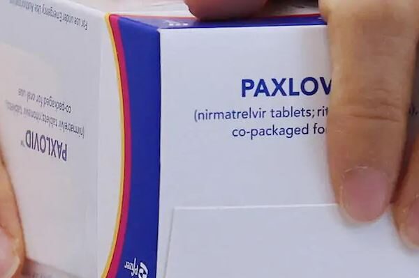 Pillola Pfizer anti Covid da domani in Italia, ok anche al vaccino nella fascia 0-5 anni: le mosse per bloccare la pandemia