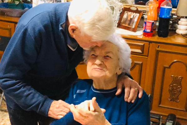 Antonio e Orsolina, insieme per 70 anni  muoiono a 24 ore di distanza: “Siete la prova che l’amore eterno esiste”