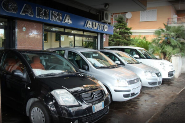 “È l’autosalone del clan”, confiscato ma era quello sbagliato: due imprenditori chiedono 6 milioni di risarcimento