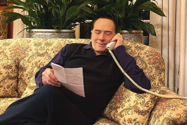 “Al lavoro per risolvere i problemi degli italiani”, Berlusconi telefona agli alleati per ricompattare il centrodestra