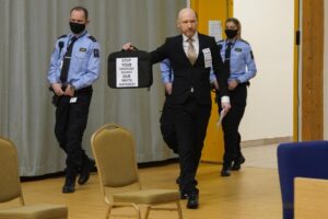 Perché Breivik non è stato condannato all’ergastolo, al terrorista norvegese il massimo della pena: 21 anni