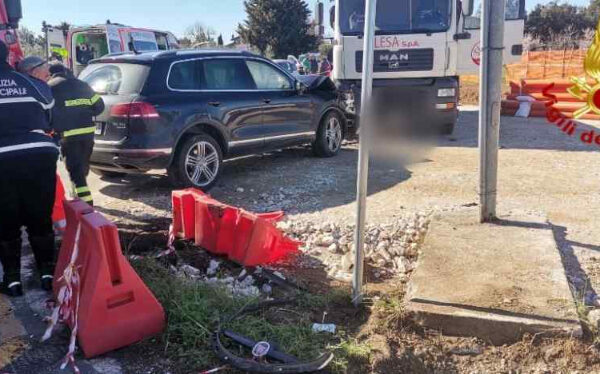 Operaio schiacciato tra camion e suv, Marco muore dopo la tragica carambola in cantiere