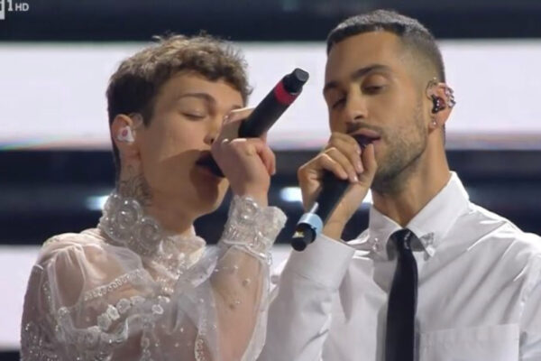 “Mahmood e Blanco sono fidanzati?”: i vincitori del Festival di Sanremo 2022 con “Brividi” al centro del gossip