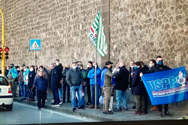 Il carcere è un inferno, lo dicono anche gli agenti