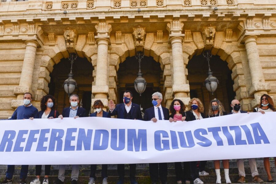 Referendum, ammessi 5 quesiti sulla giustizia: dall’abrogazione della Severino alla separazione delle carriere, salta la responsabilità delle toghe