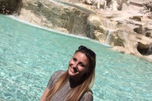 Muore in un incidente dopo il lavoro, l’ultimo messaggio dell’infermiera Sara Viva Sorge: “Ho sonno, sono stanca morta”