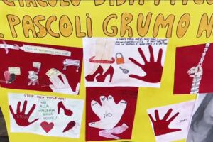 Il femminicidio di Rosa disegnato dai bambini: “Sono loro a educare i genitori”