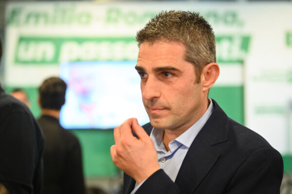 I sondaggi a Parma stroncano il Movimento 5 Stelle (2%): da città simbolo diventa la prima degrillinizzata