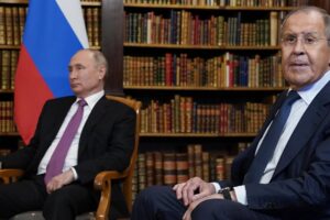 Chi è il ministro degli Esteri russo Sergej Lavrov: “Non abbiamo attaccato l’Ucraina”
