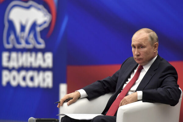 Cosa succede se la Russia va in default, lo scenario da incubo di Putin tra debiti da rimborsare e l’allarme credit default swap