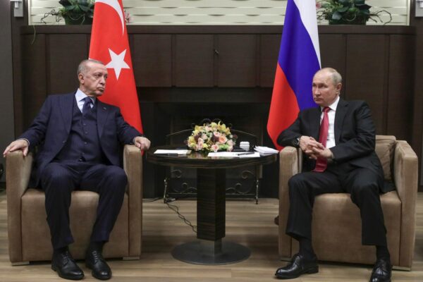 La ‘neutralità’ della Turchia nella Nato: Erdogan fondamentale per la pace tra Ucraina e Russia