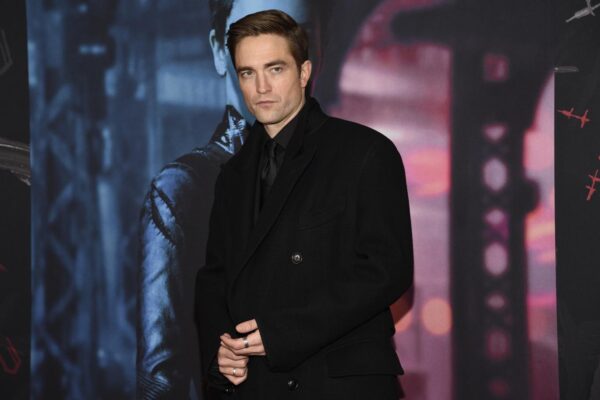 “Il mio Batman non è un eroe, la sua maschera copre un trauma”, parla Robert Pattinson