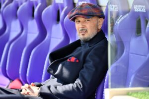 Mihajlovic e la leucemia, l’allenatore torna in ospedale: “Malattia bastarda, gli darò una seconda lezione”